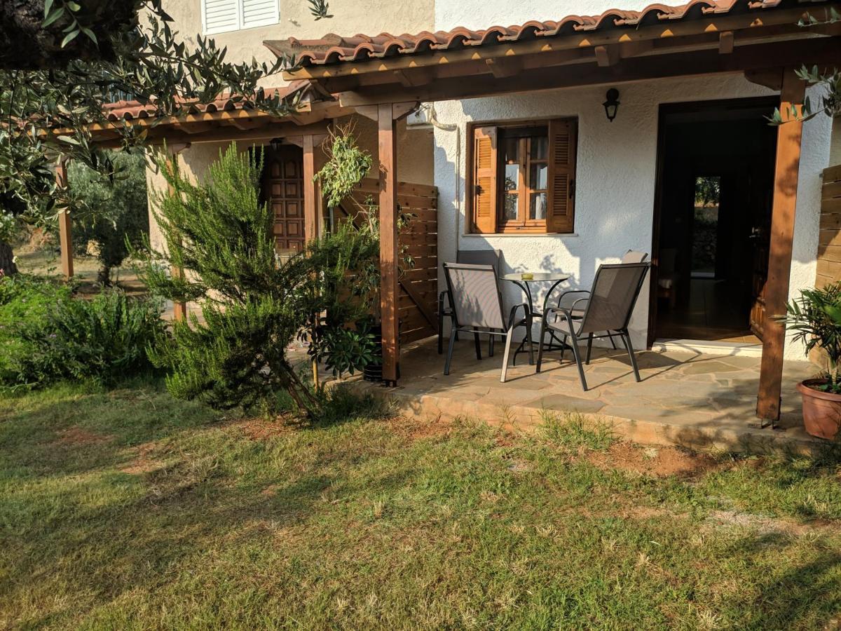 Oasis Apartments Stoupa Exterior photo
