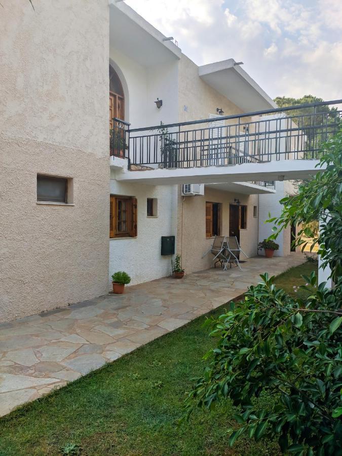 Oasis Apartments Stoupa Exterior photo