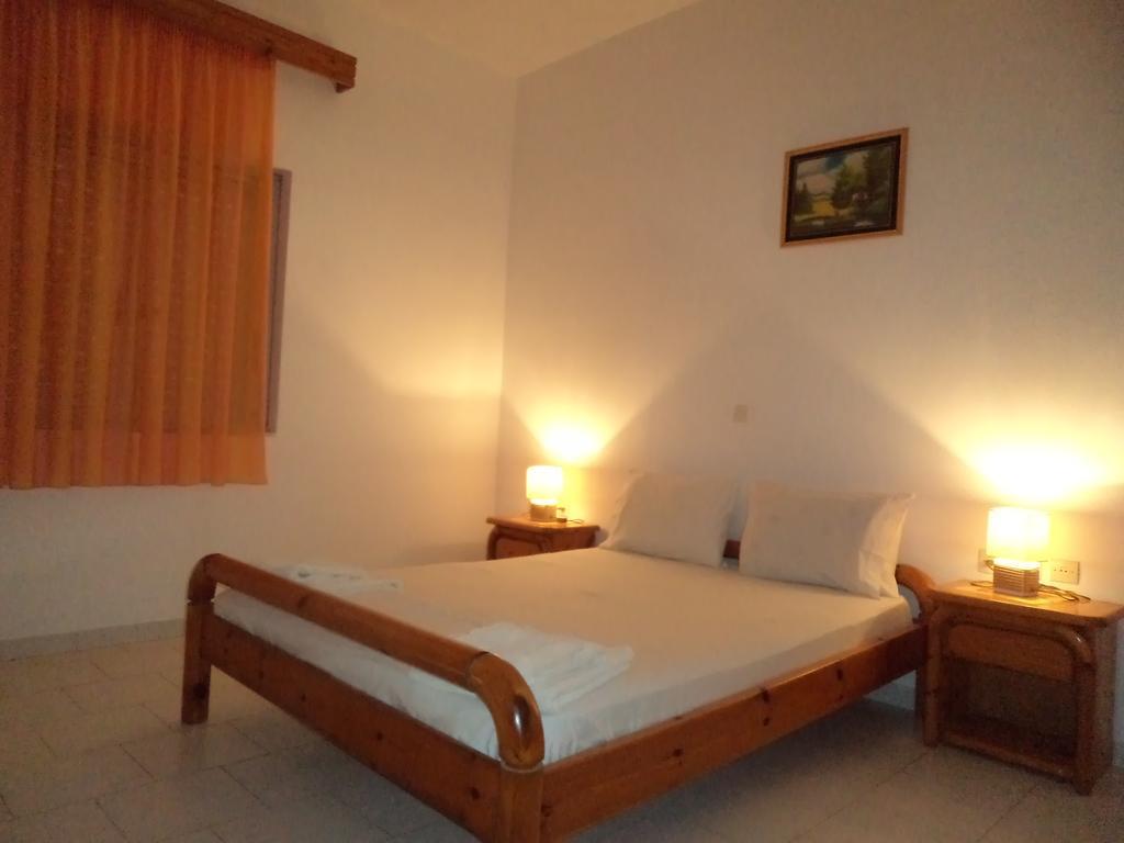 Oasis Apartments Stoupa Room photo